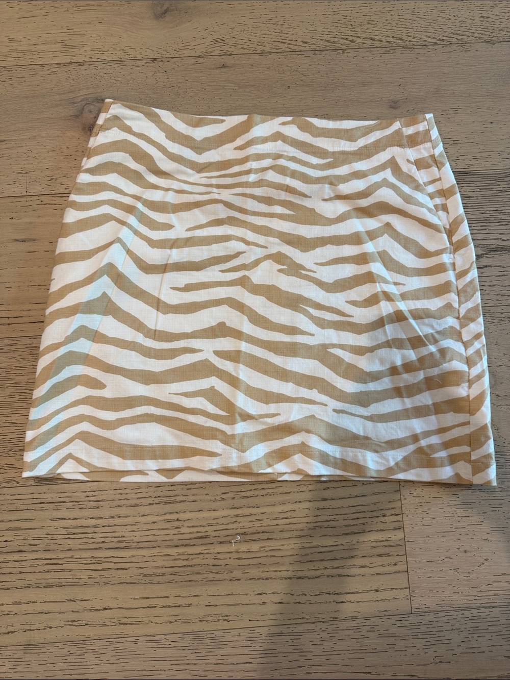 LOFT Beige and White Zebra Print Mini Skirt - size 10
